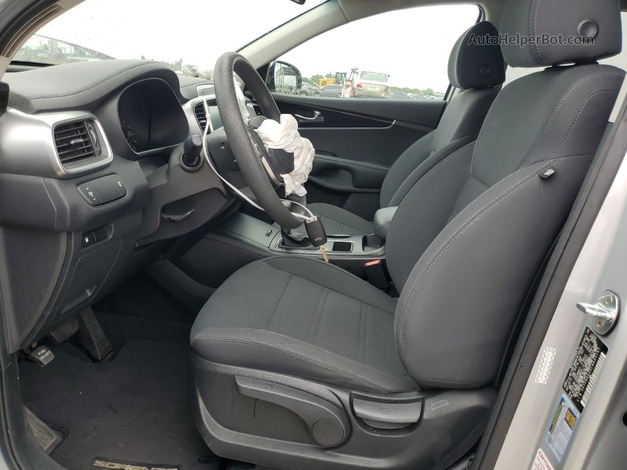 2020 Kia Sorento L Серебряный vin: 5XYPG4A33LG655147