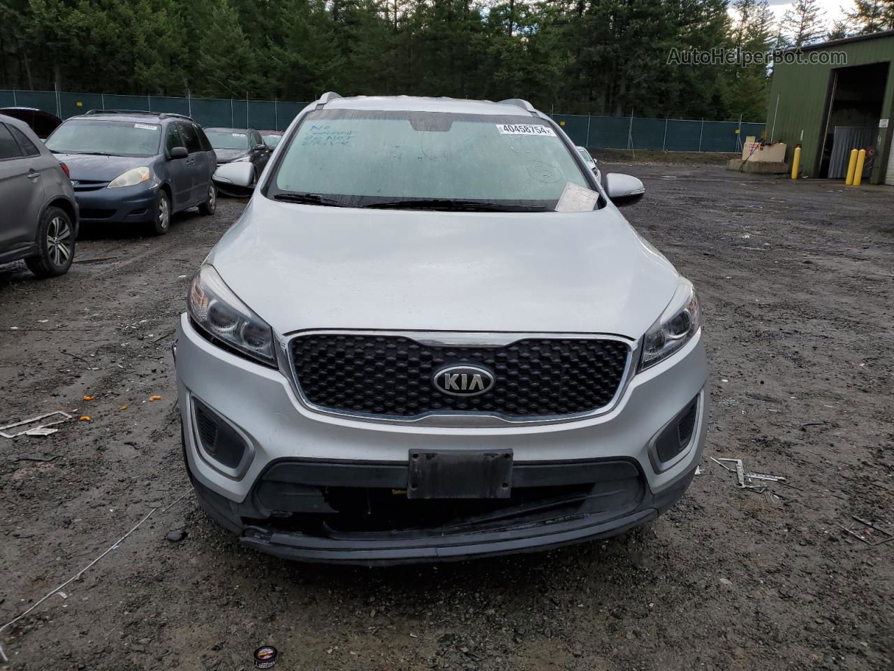 2018 Kia Sorento Lx Silver vin: 5XYPG4A34JG338510