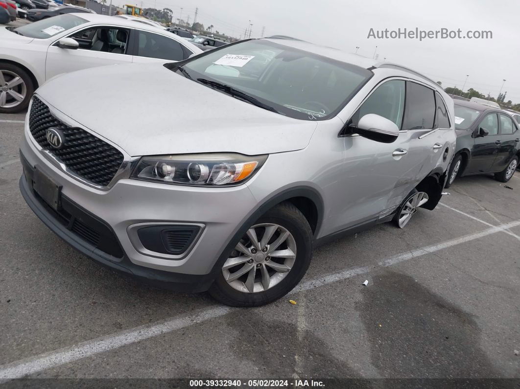 2017 Kia Sorento 2.4l Lx Серебряный vin: 5XYPG4A35HG206236