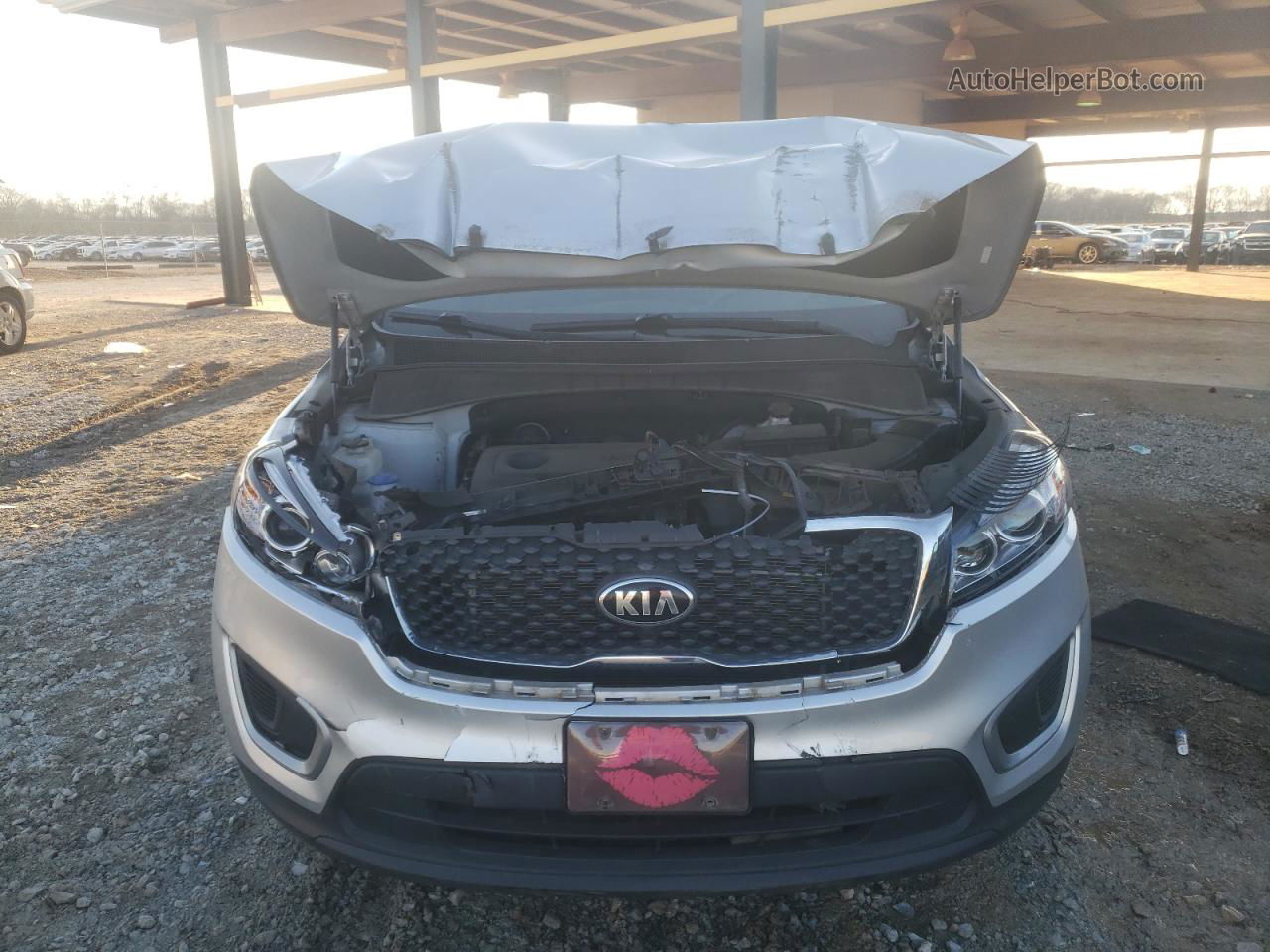 2018 Kia Sorento Lx Silver vin: 5XYPG4A35JG388798