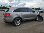 2017 Kia Sorento Lx Серый vin: 5XYPG4A37HG264722