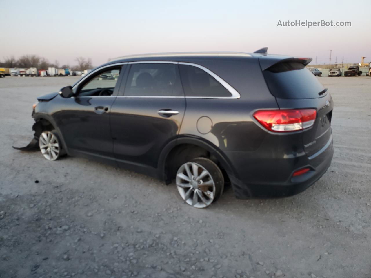 2018 Kia Sorento Lx Gray vin: 5XYPG4A37JG343197