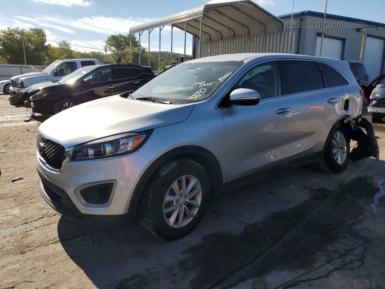 2018 Kia Sorento Lx Silver vin: 5XYPG4A37JG413880