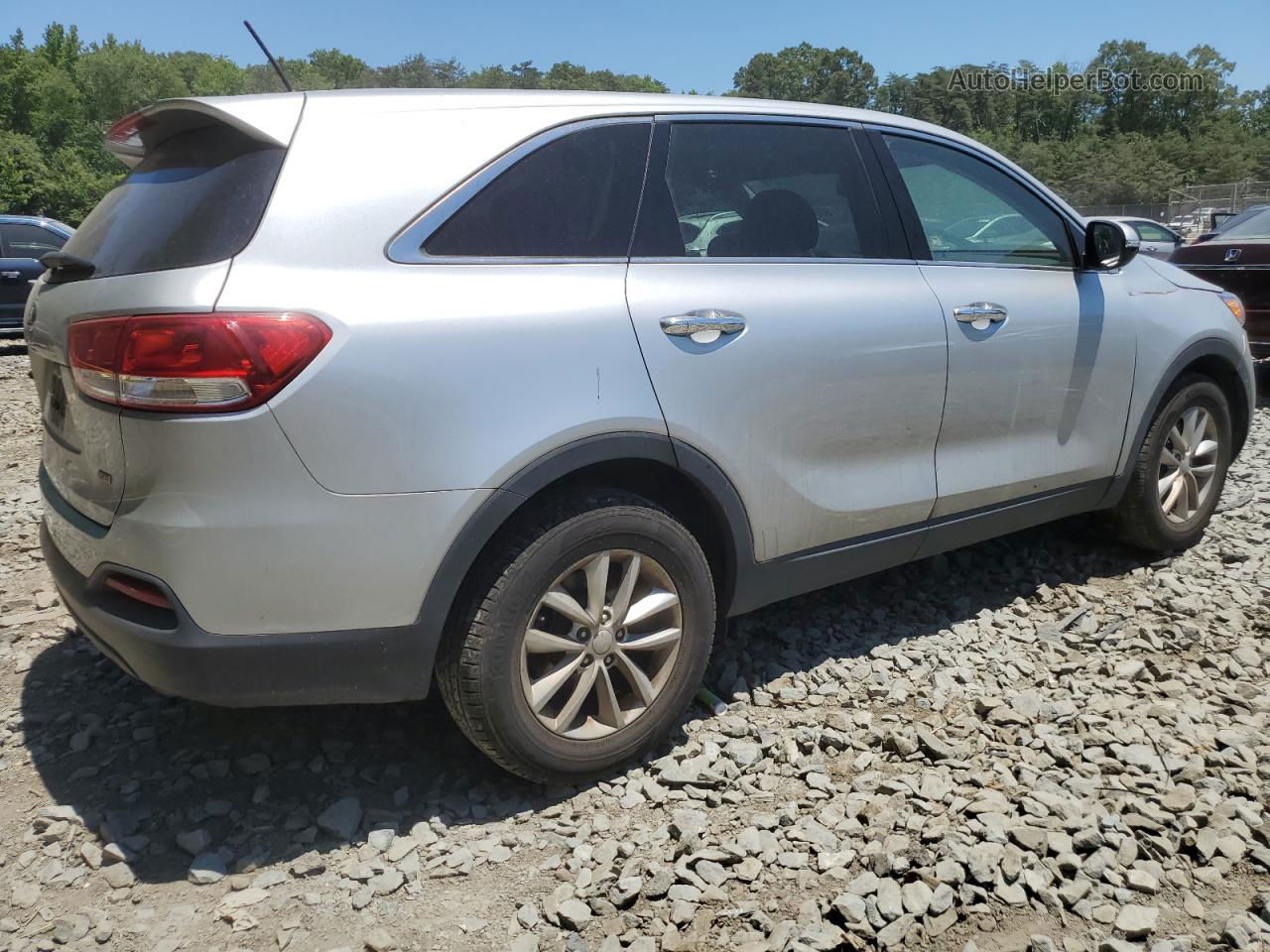 2018 Kia Sorento Lx Silver vin: 5XYPG4A37JG418819