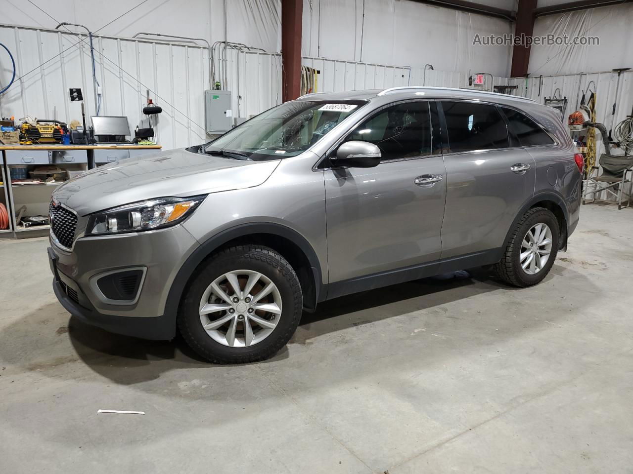 2018 Kia Sorento Lx Silver vin: 5XYPG4A38JG415783