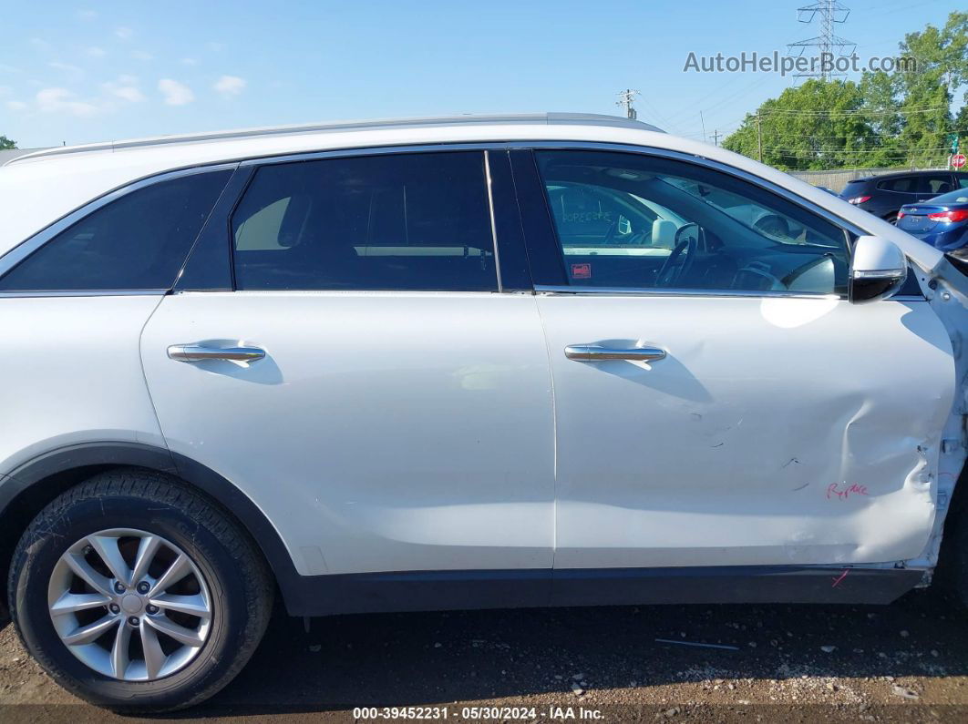 2018 Kia Sorento 2.4l Lx White vin: 5XYPG4A38JG421177