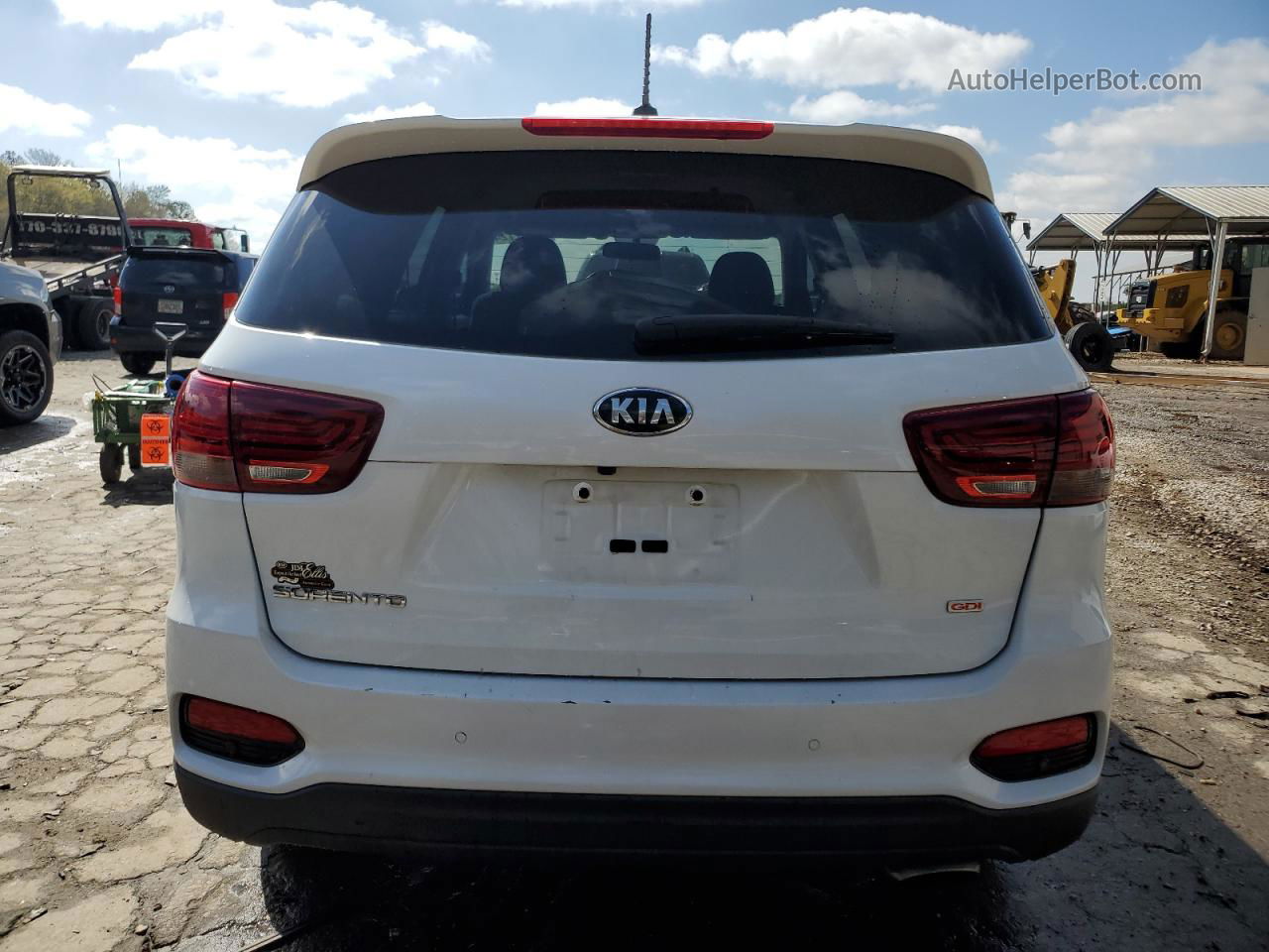 2020 Kia Sorento L White vin: 5XYPG4A38LG633516