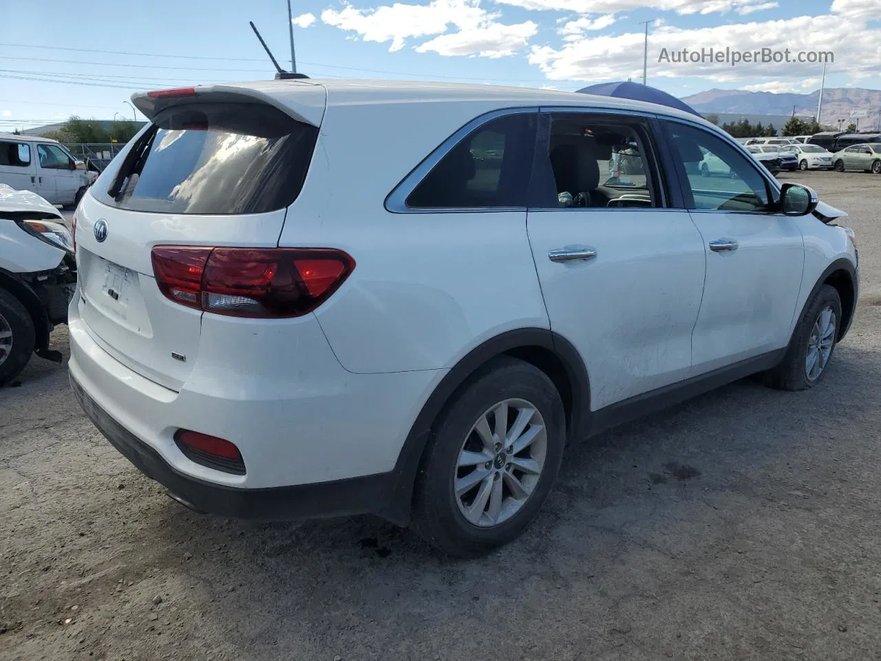 2020 Kia Sorento L White vin: 5XYPG4A38LG708781