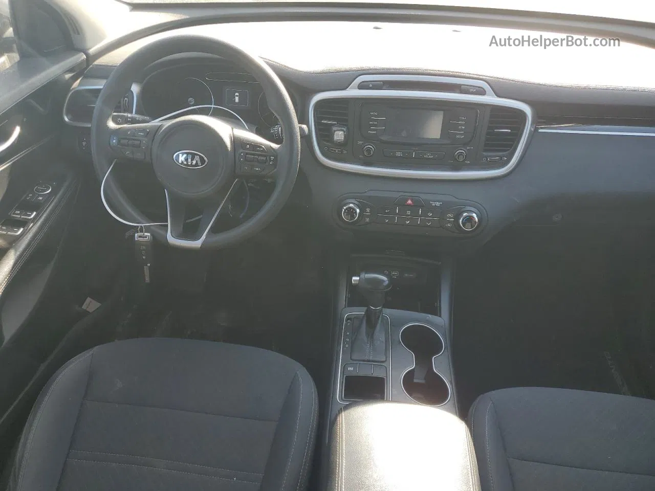 2017 Kia Sorento Lx Серый vin: 5XYPG4A39HG263037