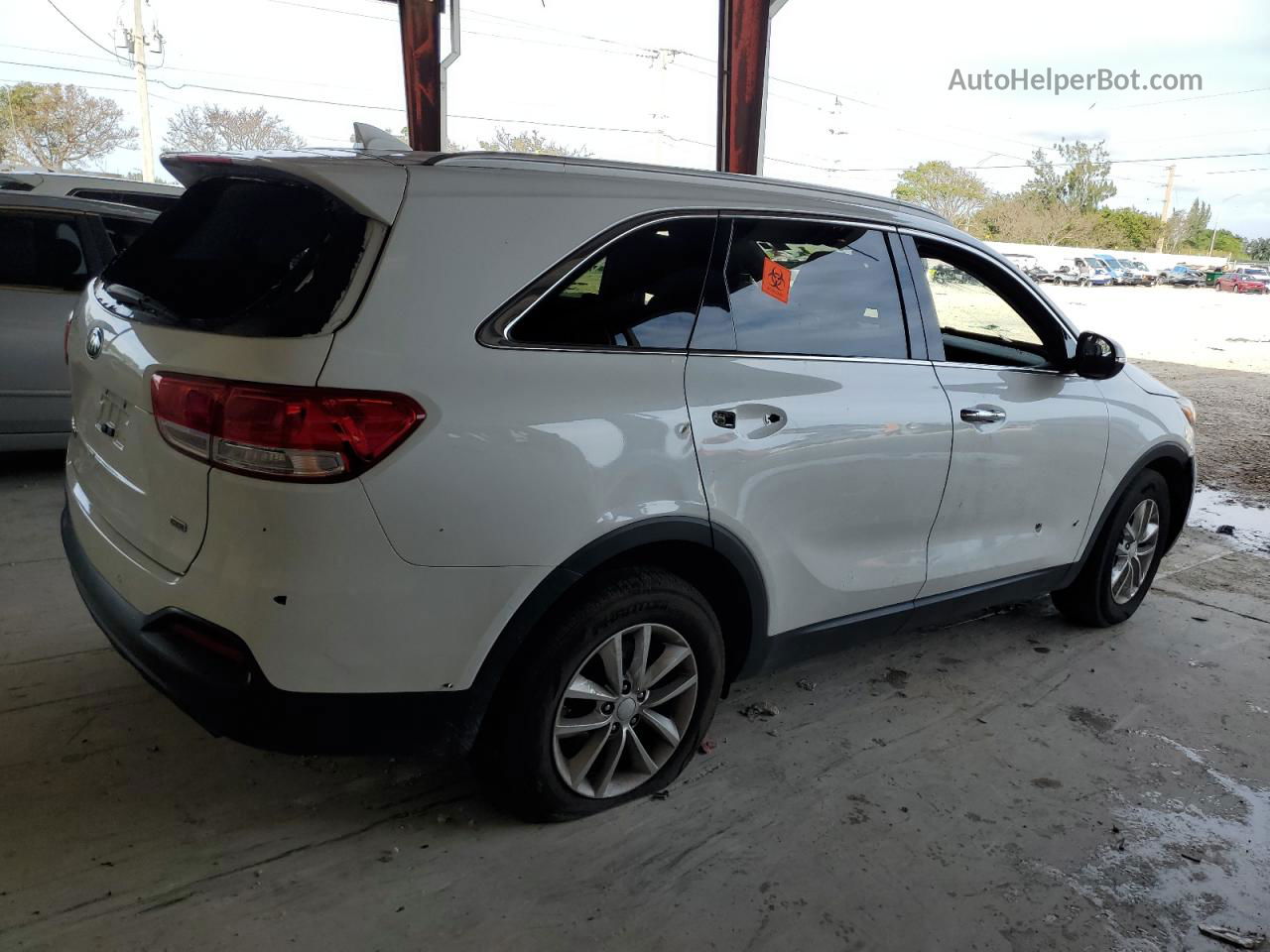 2017 Kia Sorento Lx White vin: 5XYPG4A39HG270392