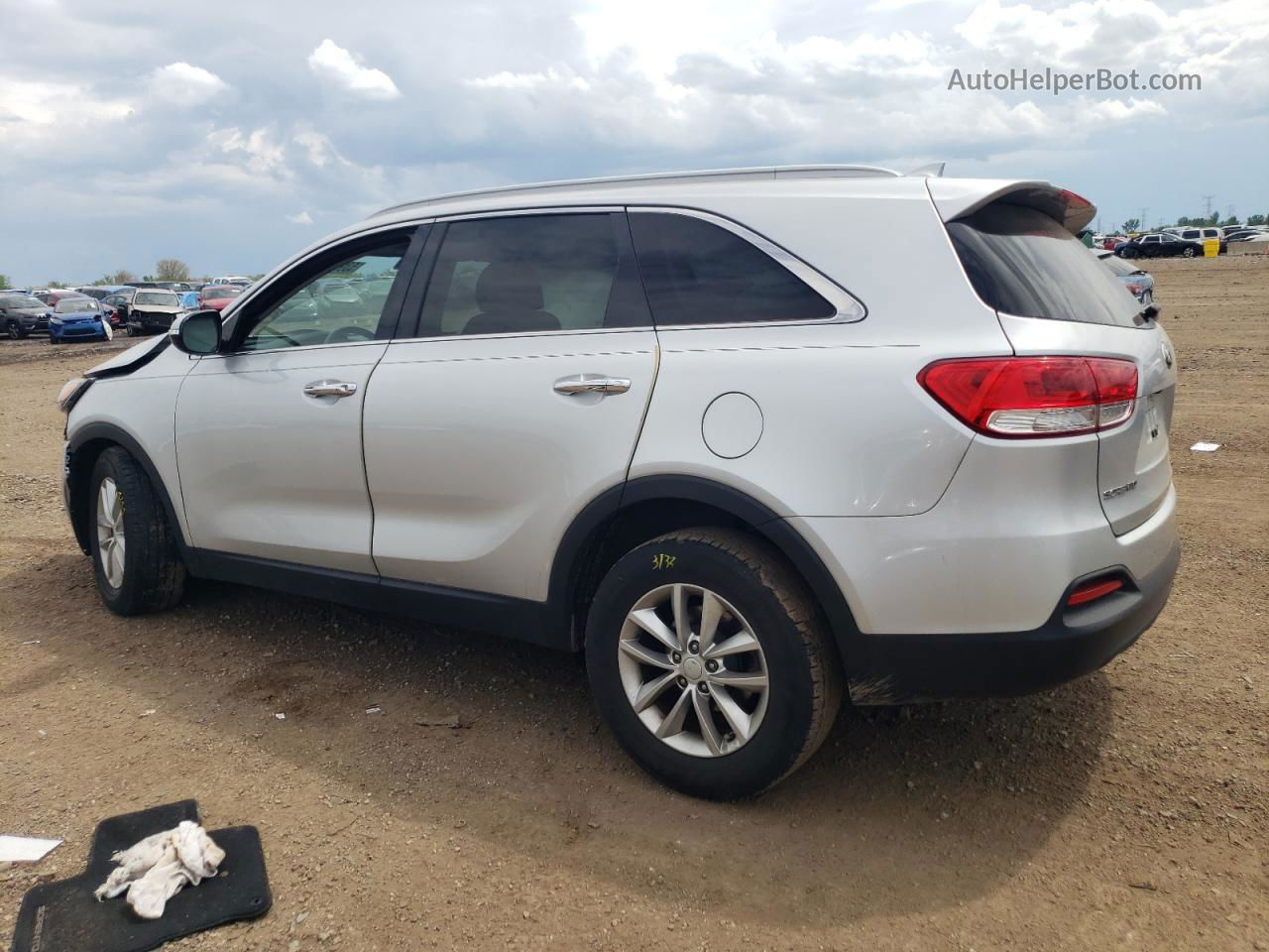 2018 Kia Sorento Lx Silver vin: 5XYPG4A39JG347834