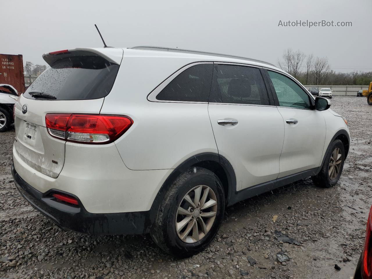 2017 Kia Sorento Lx White vin: 5XYPG4A3XHG190406