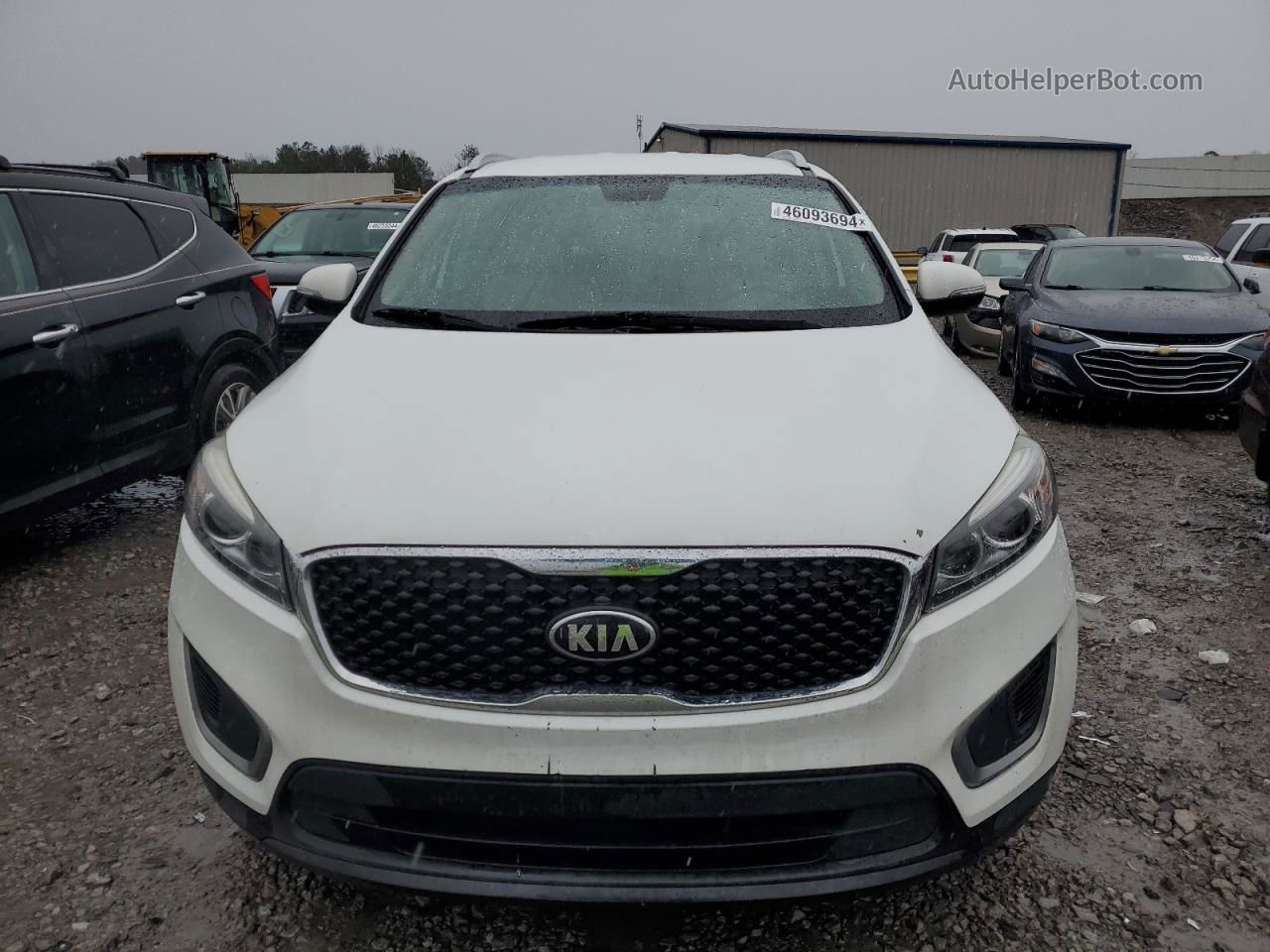 2017 Kia Sorento Lx White vin: 5XYPG4A3XHG190406