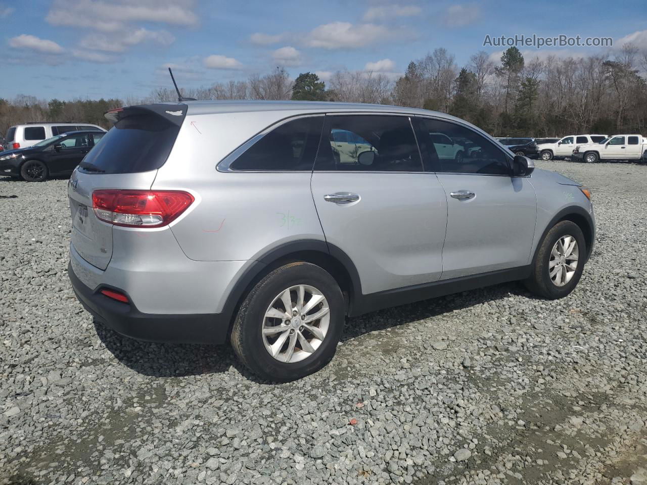 2017 Kia Sorento Lx Silver vin: 5XYPG4A3XHG233884