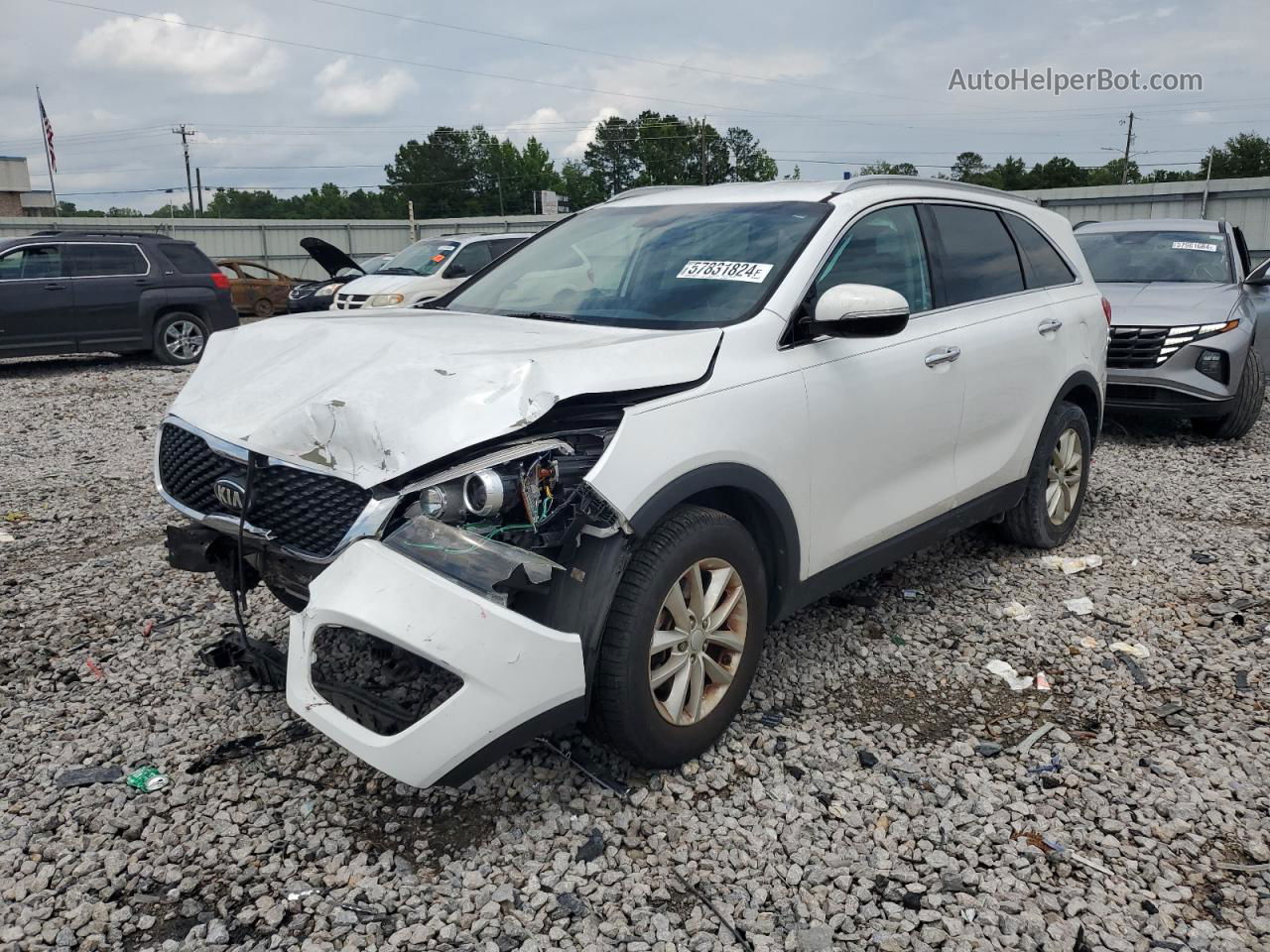 2017 Kia Sorento Lx White vin: 5XYPG4A3XHG244674