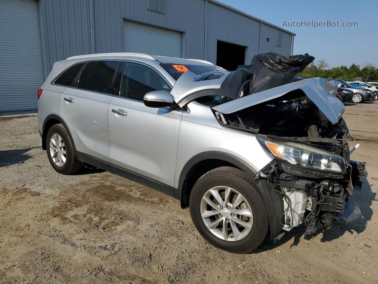 2017 Kia Sorento Lx Silver vin: 5XYPG4A3XHG263645