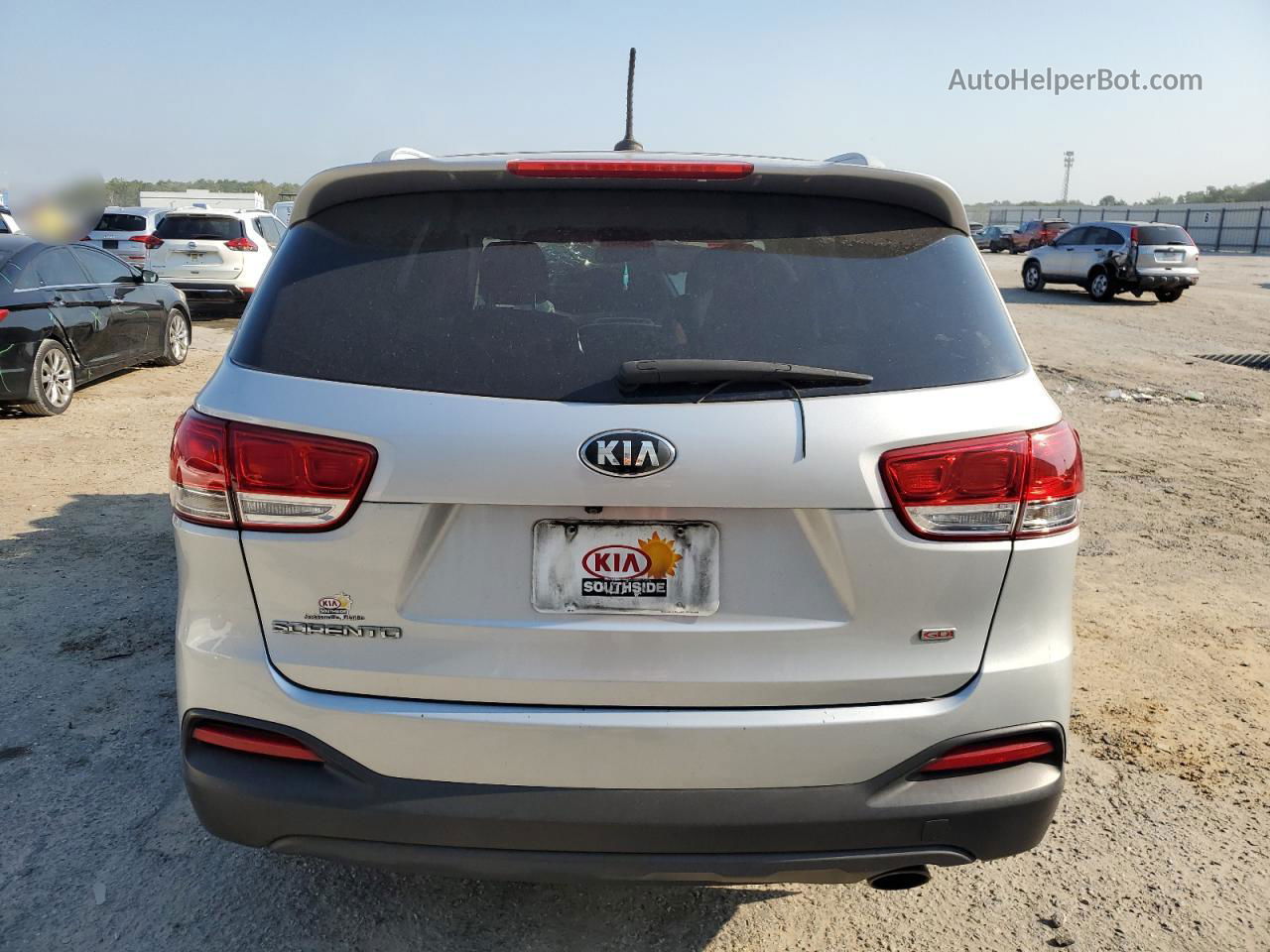 2017 Kia Sorento Lx Silver vin: 5XYPG4A3XHG263645