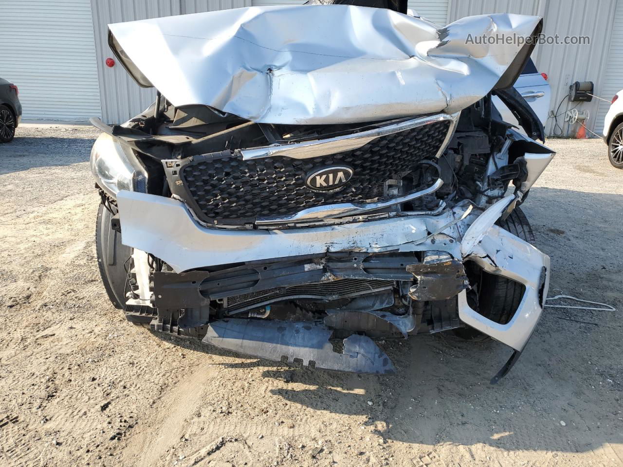 2017 Kia Sorento Lx Silver vin: 5XYPG4A3XHG263645