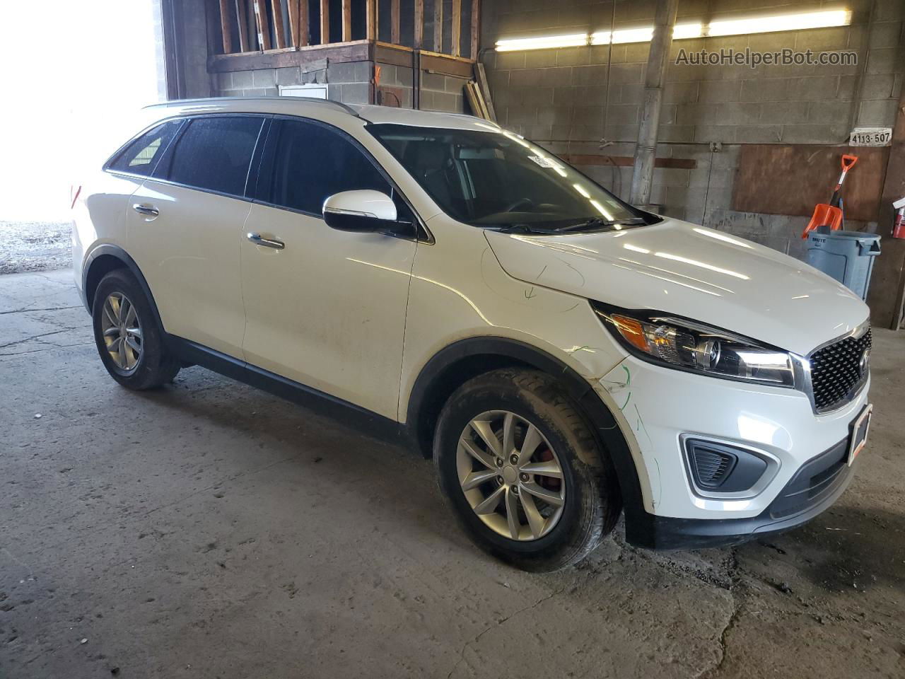 2018 Kia Sorento Lx Белый vin: 5XYPG4A3XJG352069