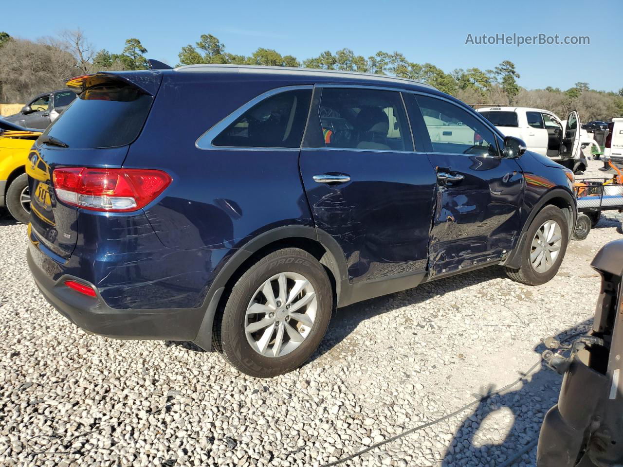 2018 Kia Sorento Lx Blue vin: 5XYPG4A3XJG387565