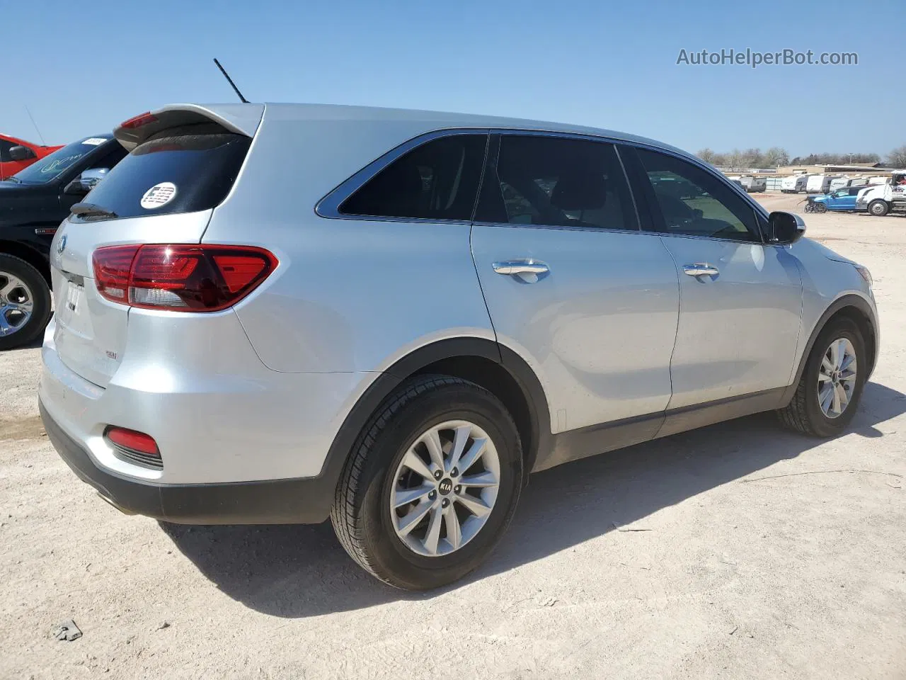 2020 Kia Sorento L Silver vin: 5XYPG4A3XLG623246