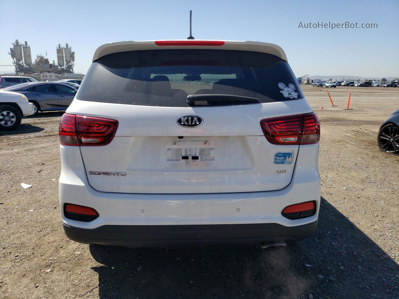 2020 Kia Sorento S White vin: 5XYPG4A50LG674577