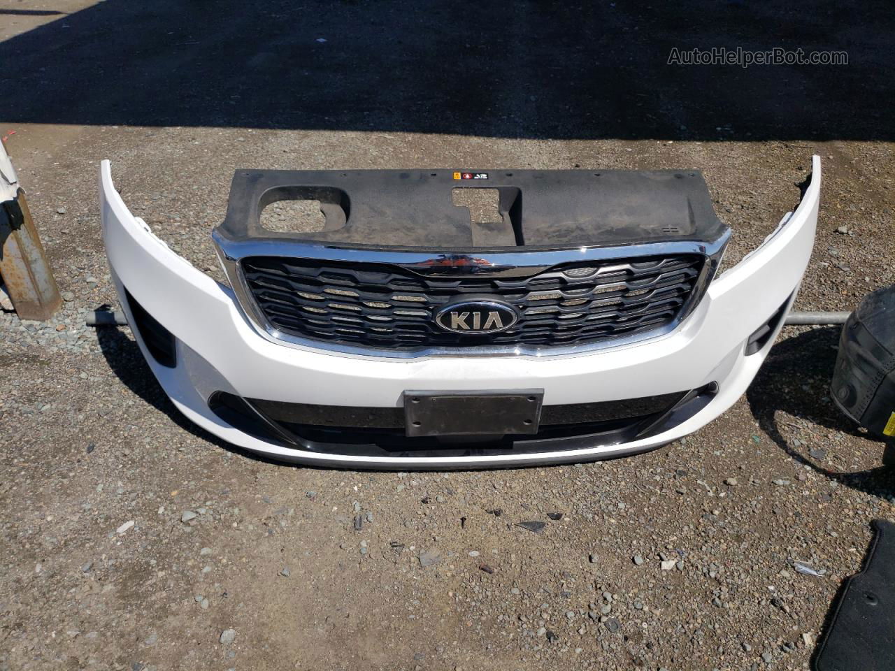 2020 Kia Sorento S White vin: 5XYPG4A50LG674577