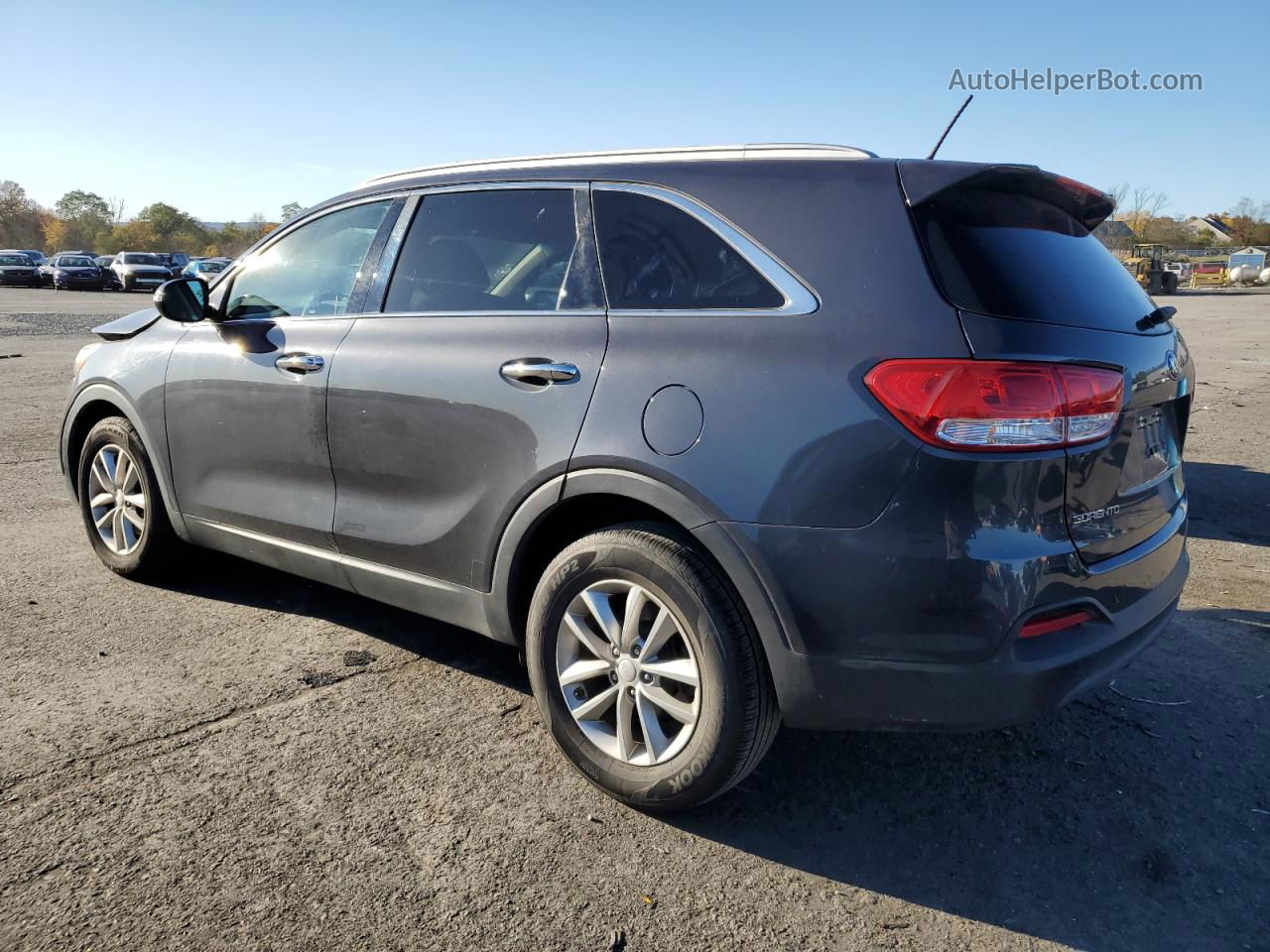 2018 Kia Sorento Lx Gray vin: 5XYPG4A52JG369448