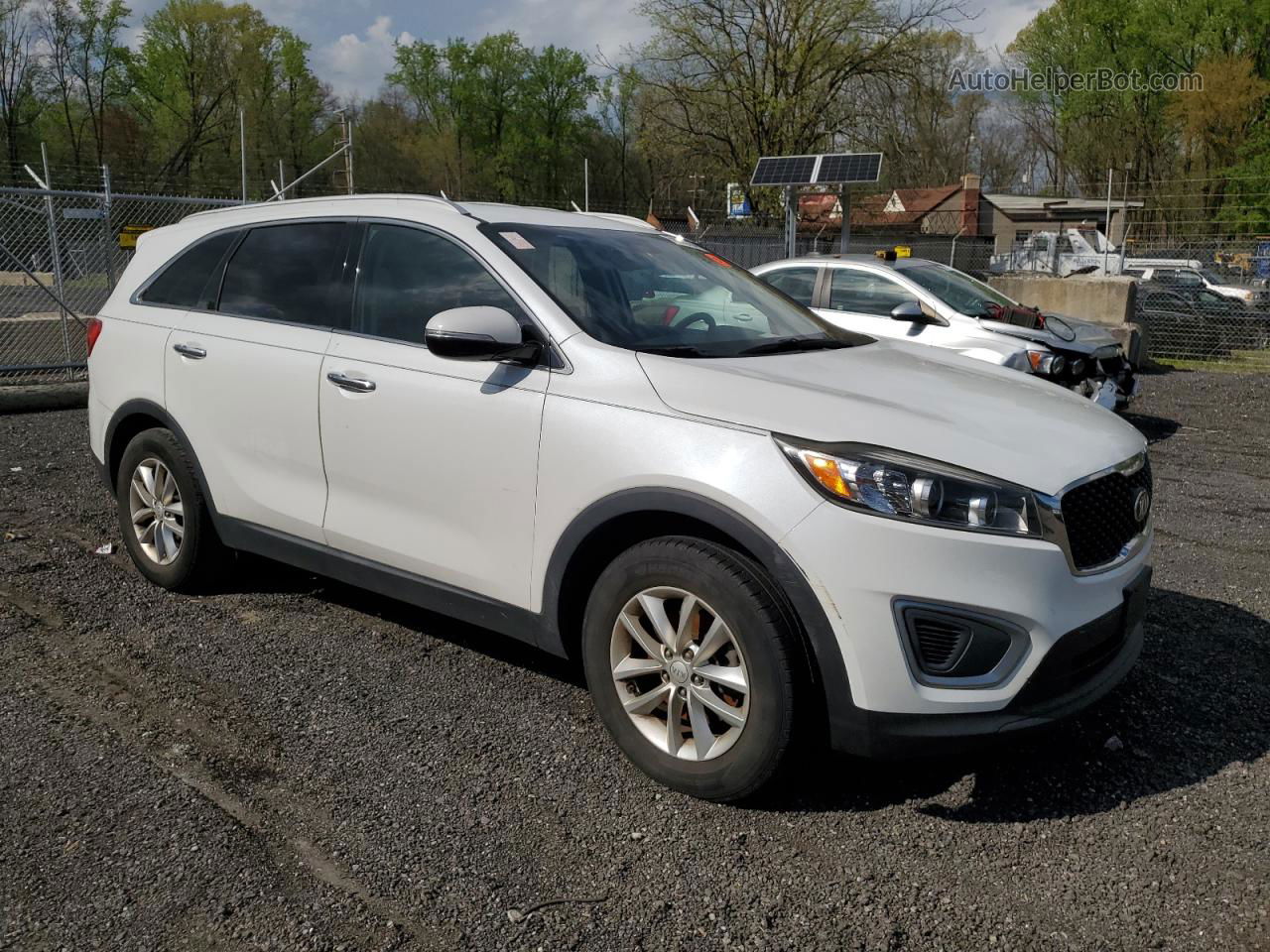 2017 Kia Sorento Lx White vin: 5XYPG4A55HG199290