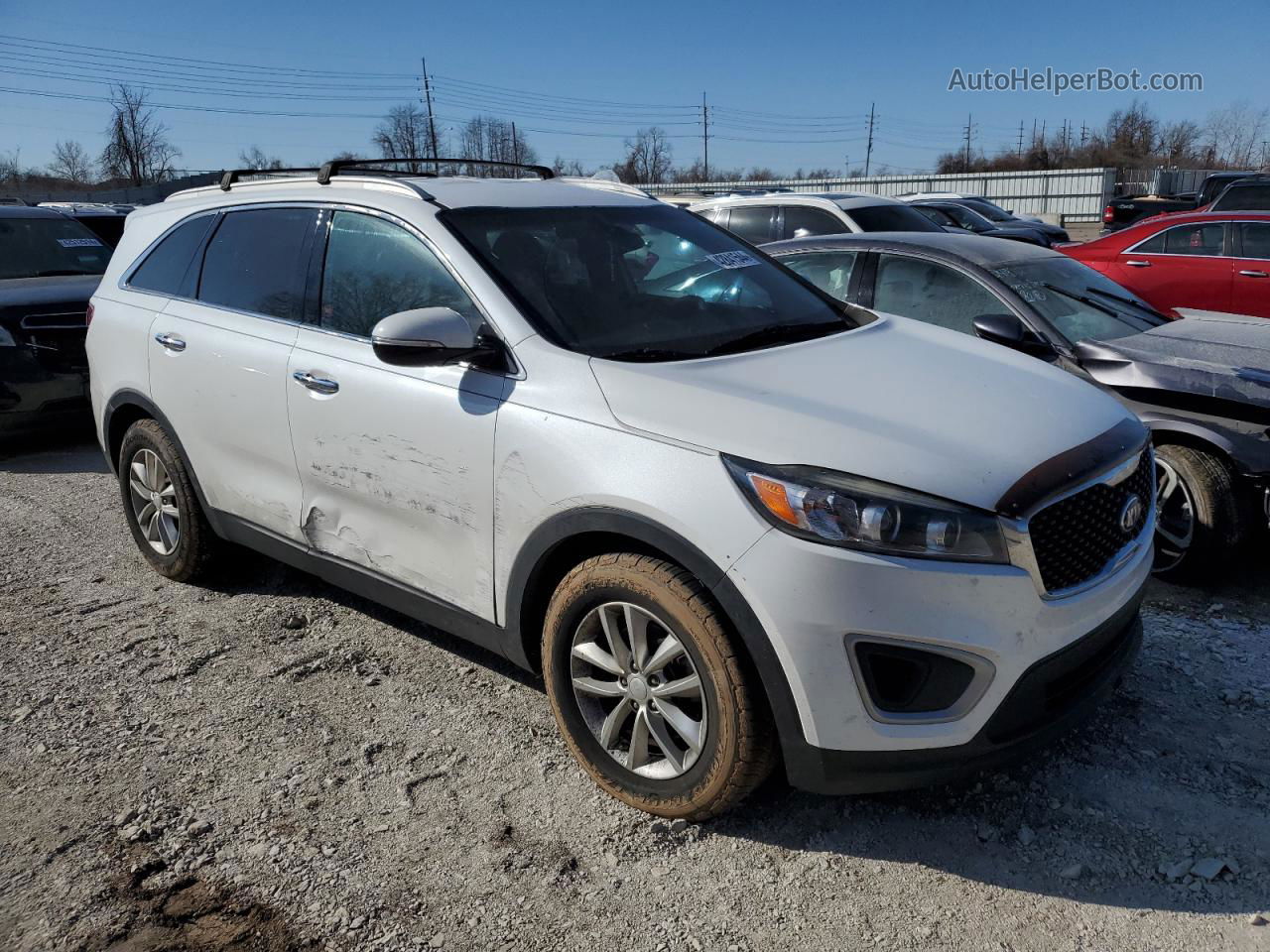 2018 Kia Sorento Lx White vin: 5XYPG4A56JG405500