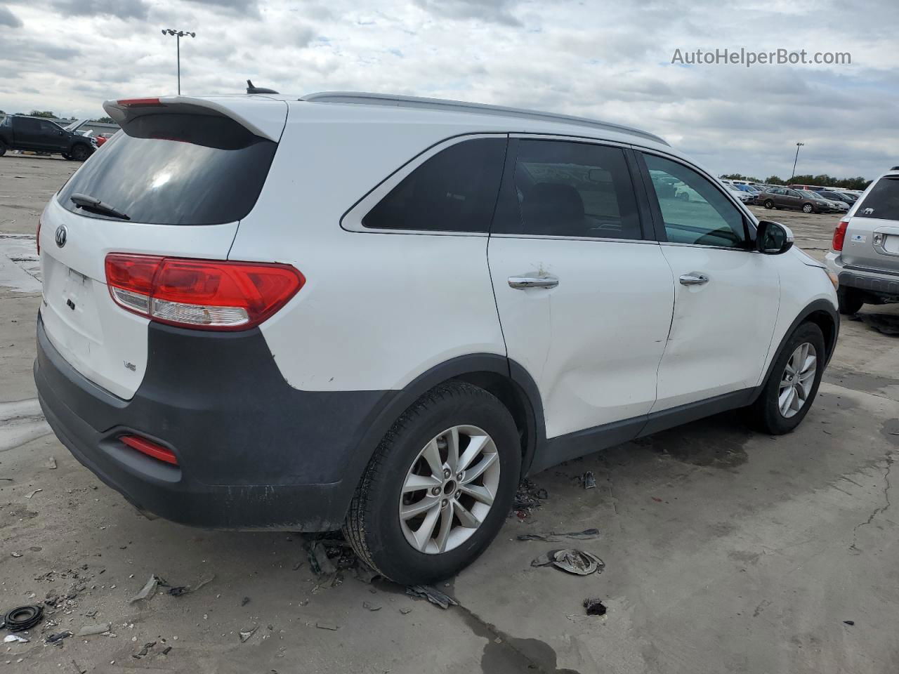 2017 Kia Sorento Lx White vin: 5XYPG4A57HG195337