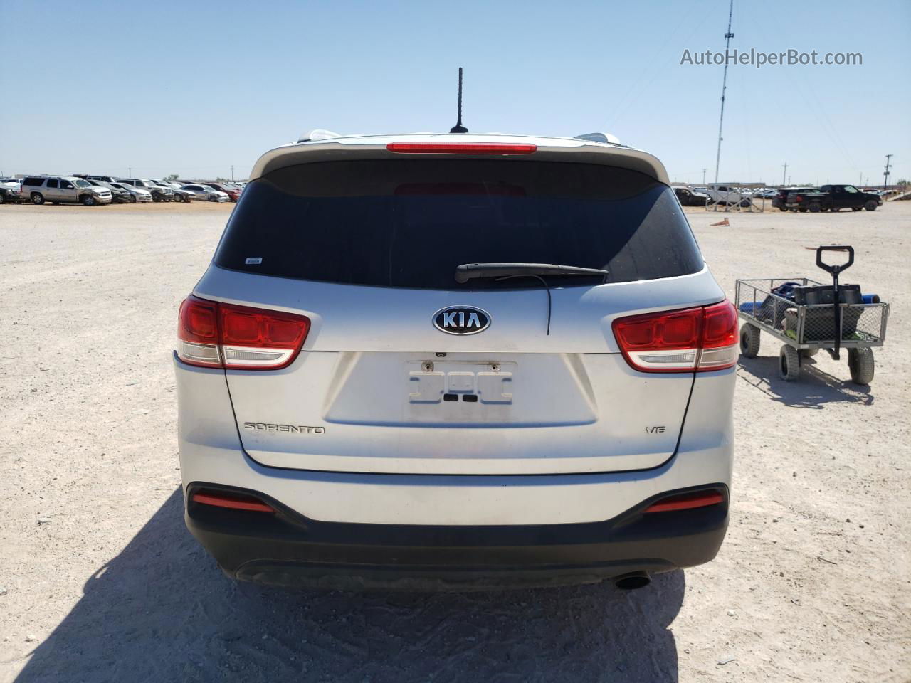 2018 Kia Sorento Lx Silver vin: 5XYPG4A59JG347799