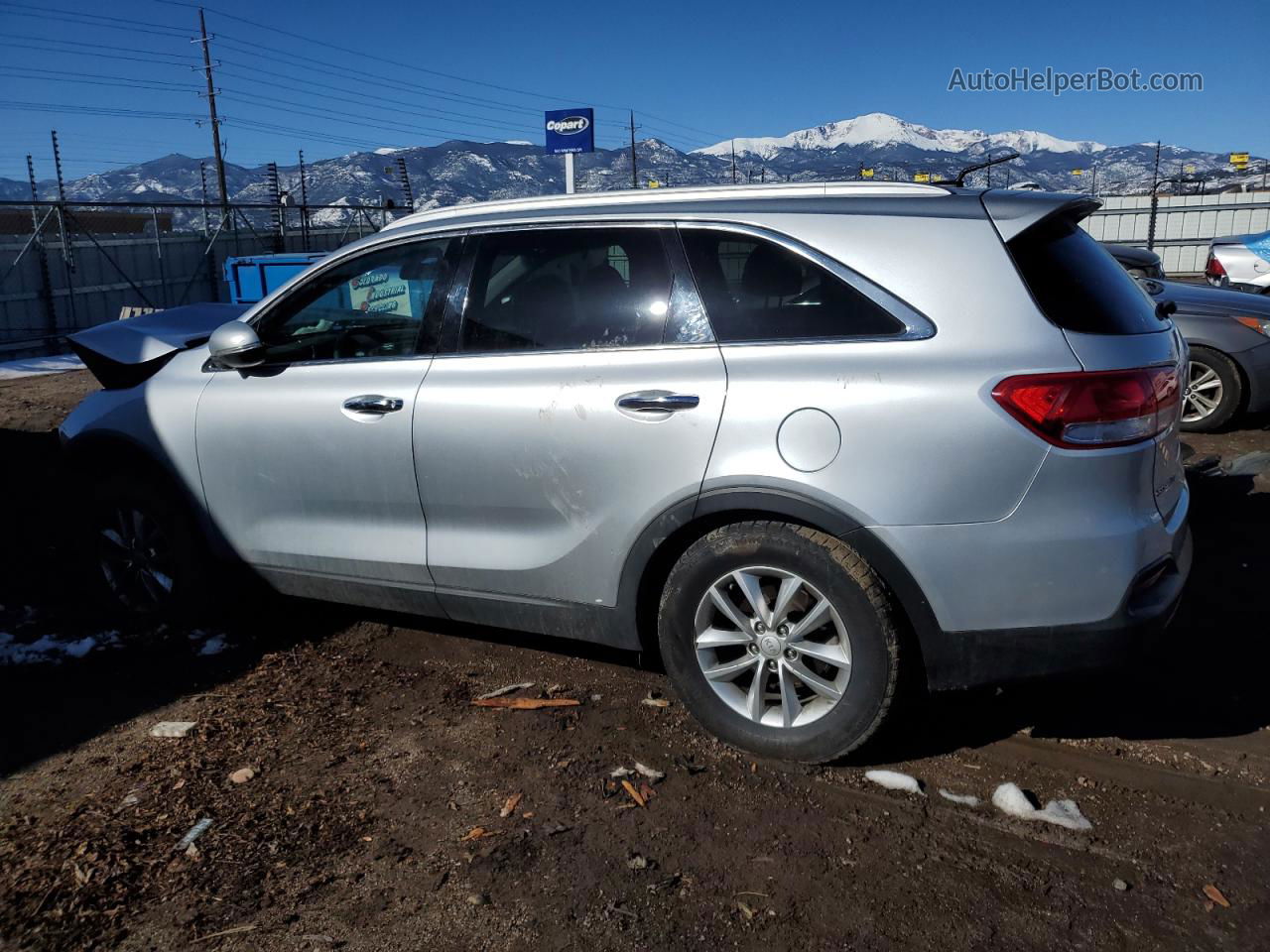 2018 Kia Sorento Lx Silver vin: 5XYPG4A59JG388806