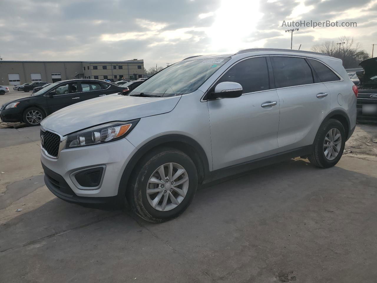 2017 Kia Sorento Lx Silver vin: 5XYPG4A5XHG202975