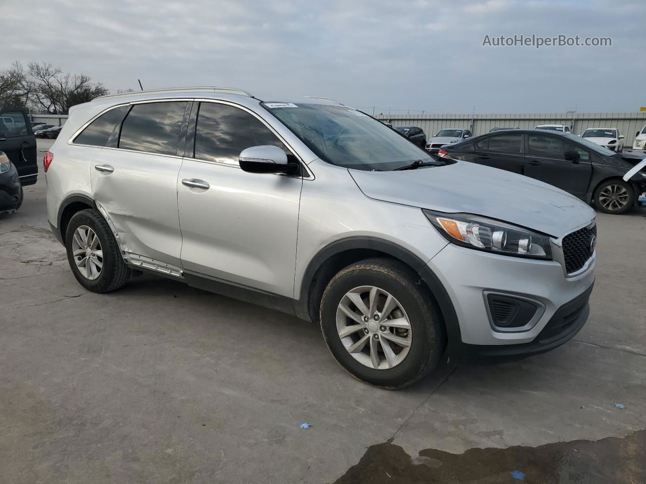 2017 Kia Sorento Lx Silver vin: 5XYPG4A5XHG202975