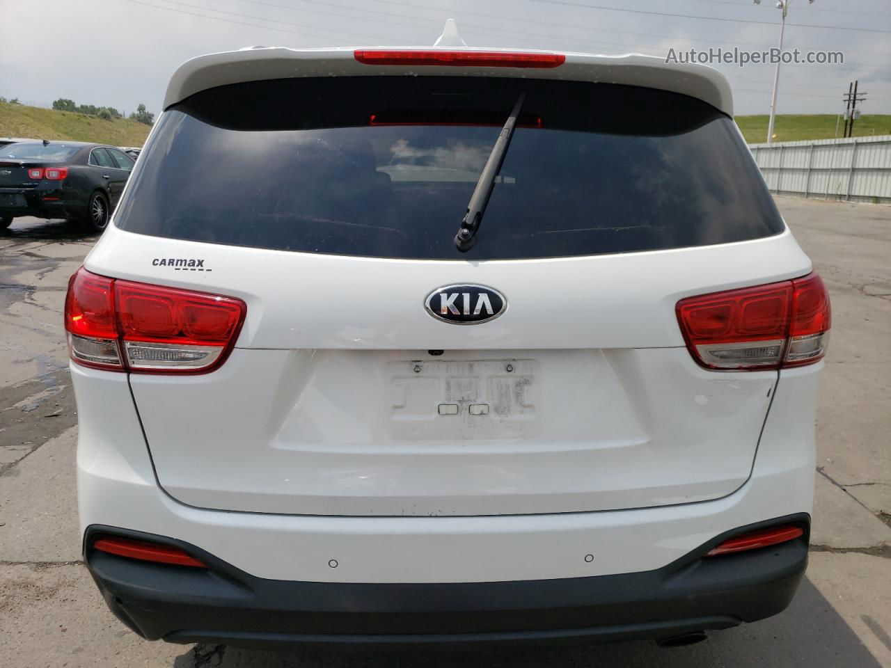 2018 Kia Sorento Lx White vin: 5XYPGDA30JG359077