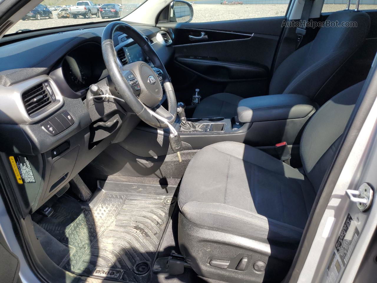 2018 Kia Sorento Lx Silver vin: 5XYPGDA30JG416135