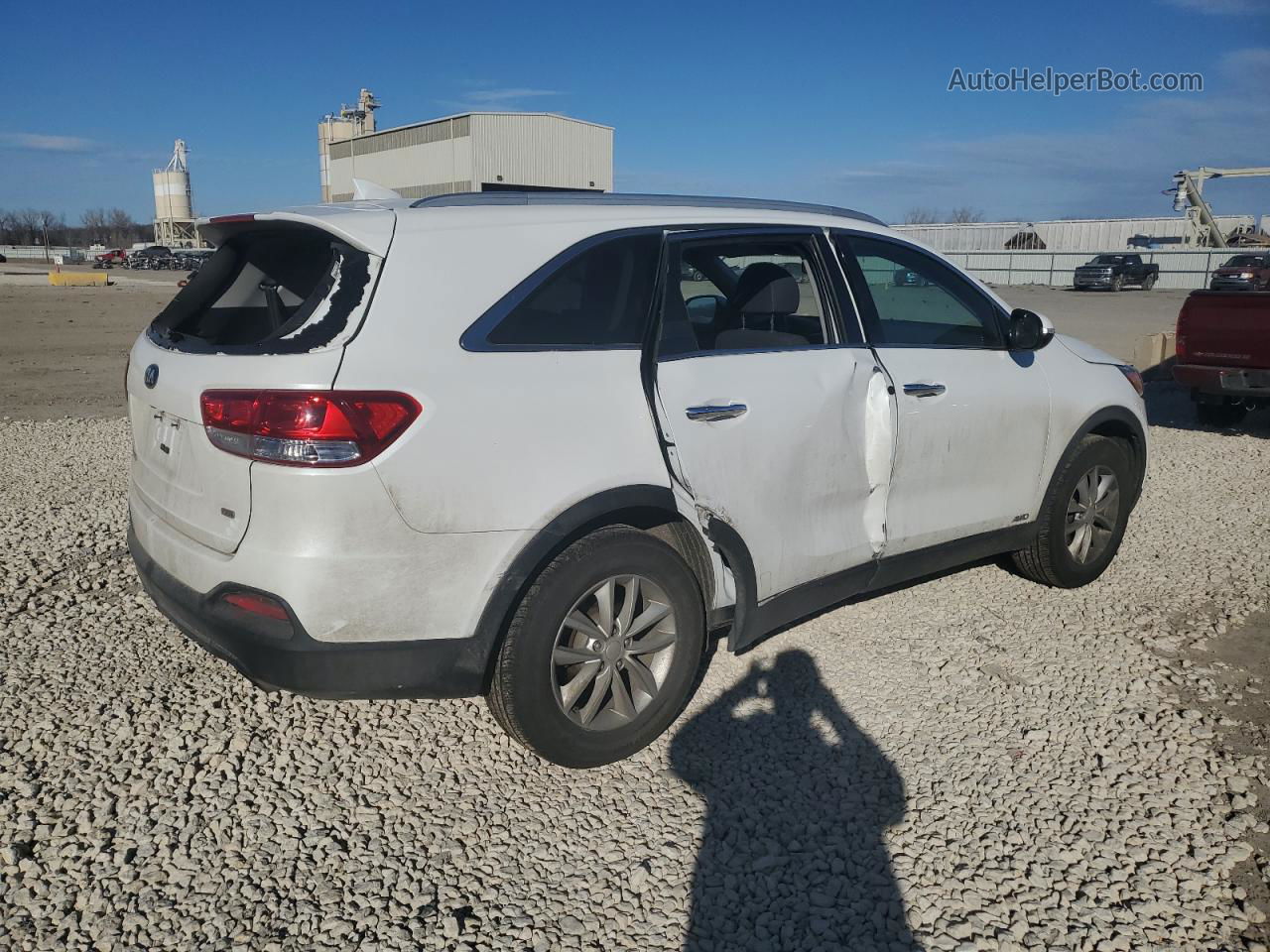 2018 Kia Sorento Lx White vin: 5XYPGDA37JG407299