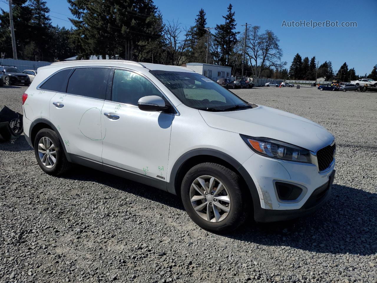 2018 Kia Sorento Lx White vin: 5XYPGDA39JG343492