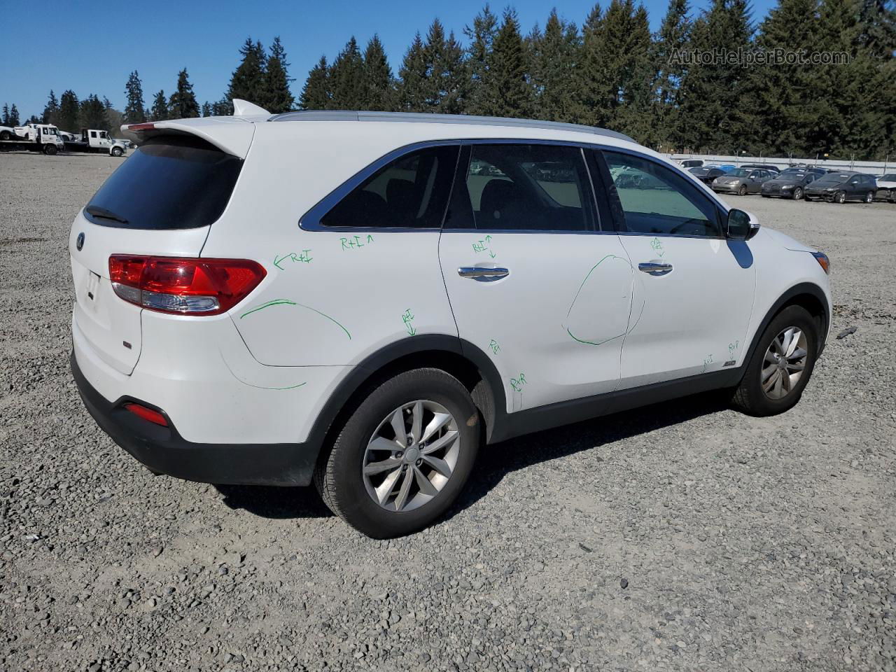 2018 Kia Sorento Lx White vin: 5XYPGDA39JG343492