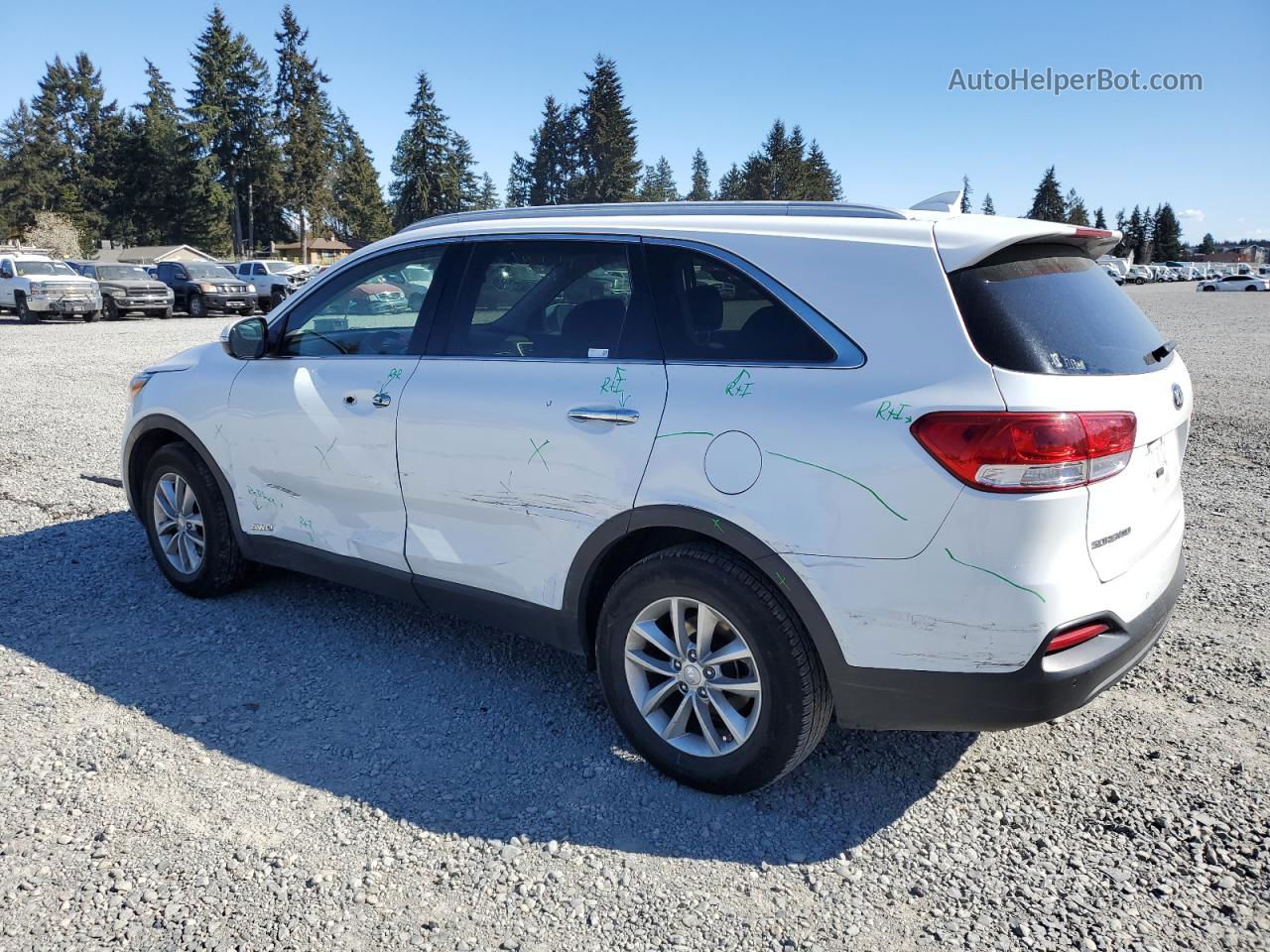 2018 Kia Sorento Lx White vin: 5XYPGDA39JG343492