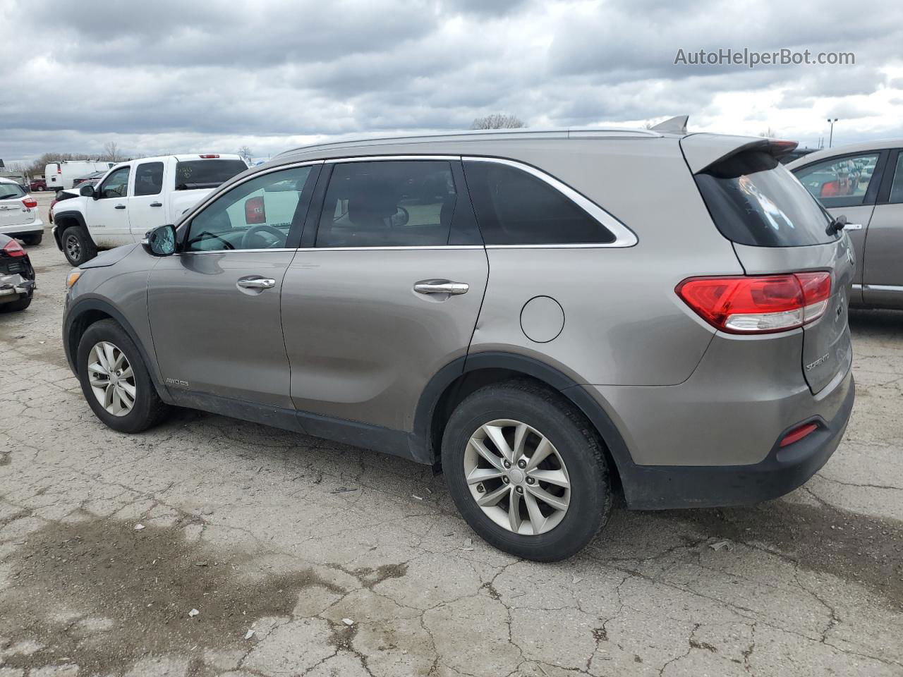 2017 Kia Sorento Lx Серый vin: 5XYPGDA50HG232664