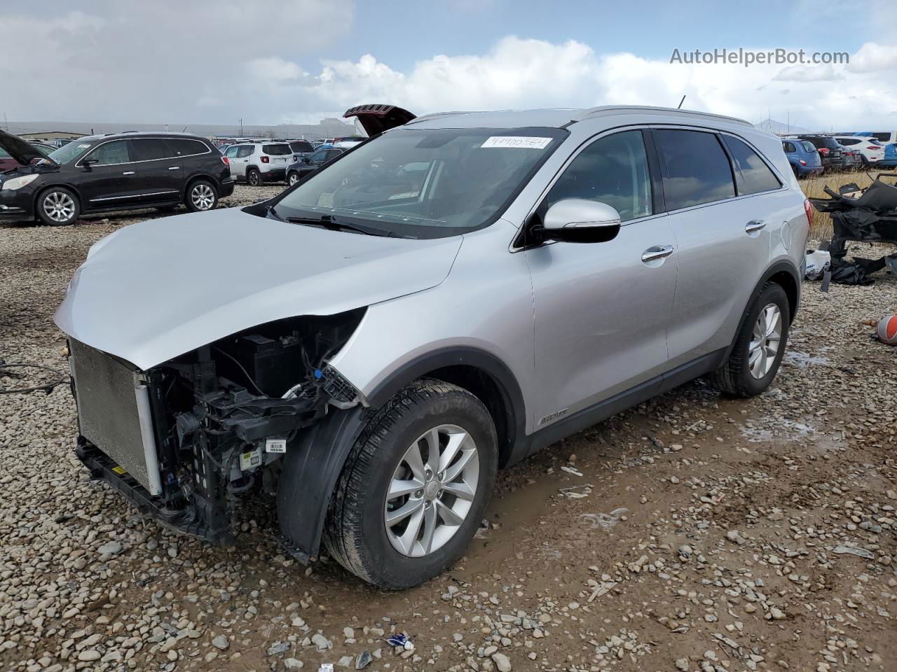 2018 Kia Sorento Lx Silver vin: 5XYPGDA50JG371697