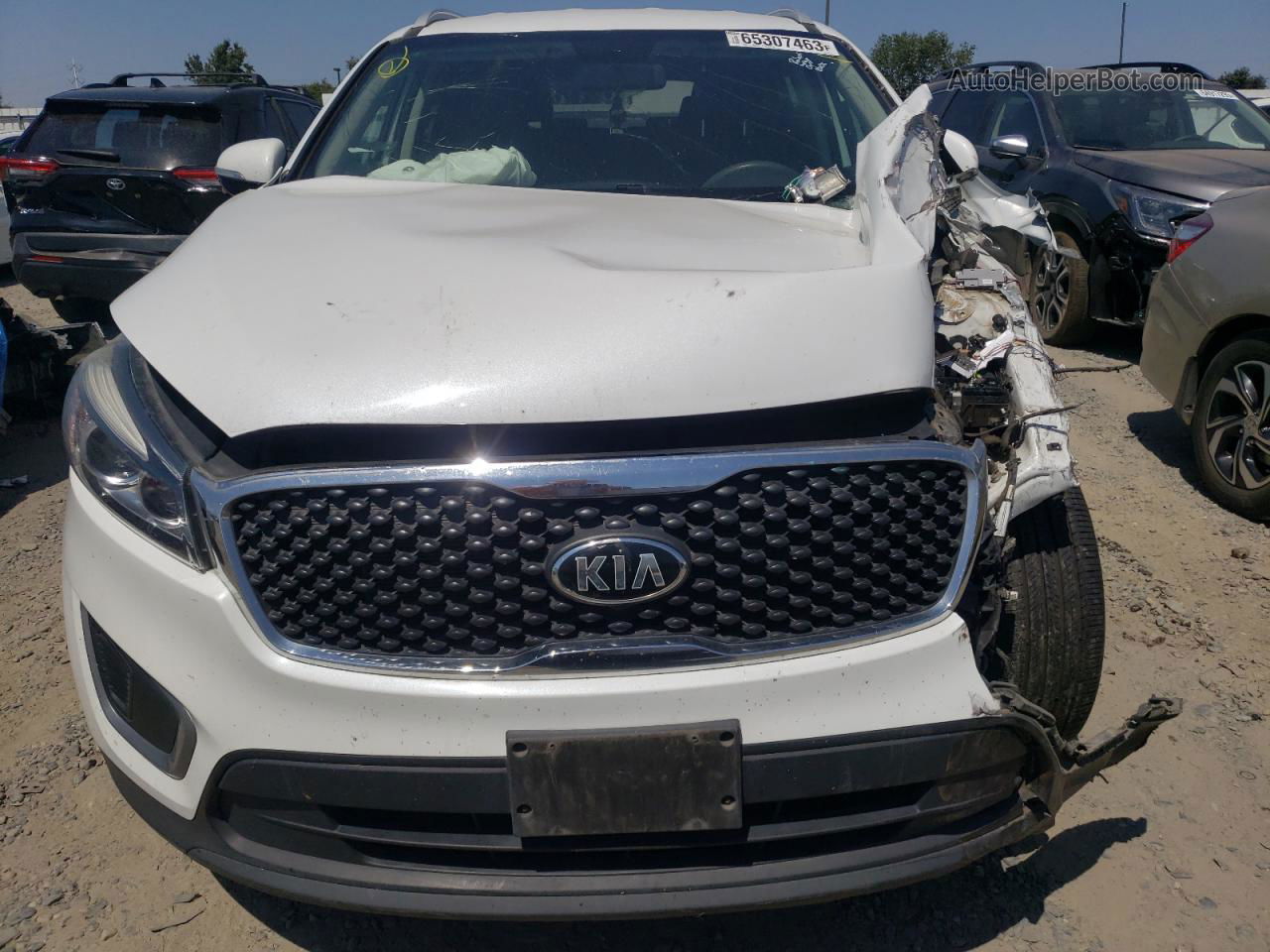 2018 Kia Sorento Lx White vin: 5XYPGDA51JG339700