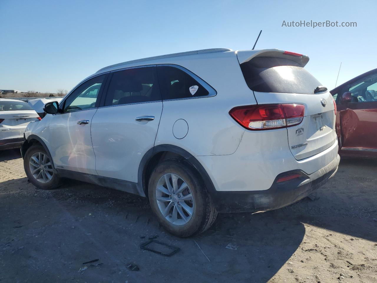 2018 Kia Sorento Lx Белый vin: 5XYPGDA51JG340412