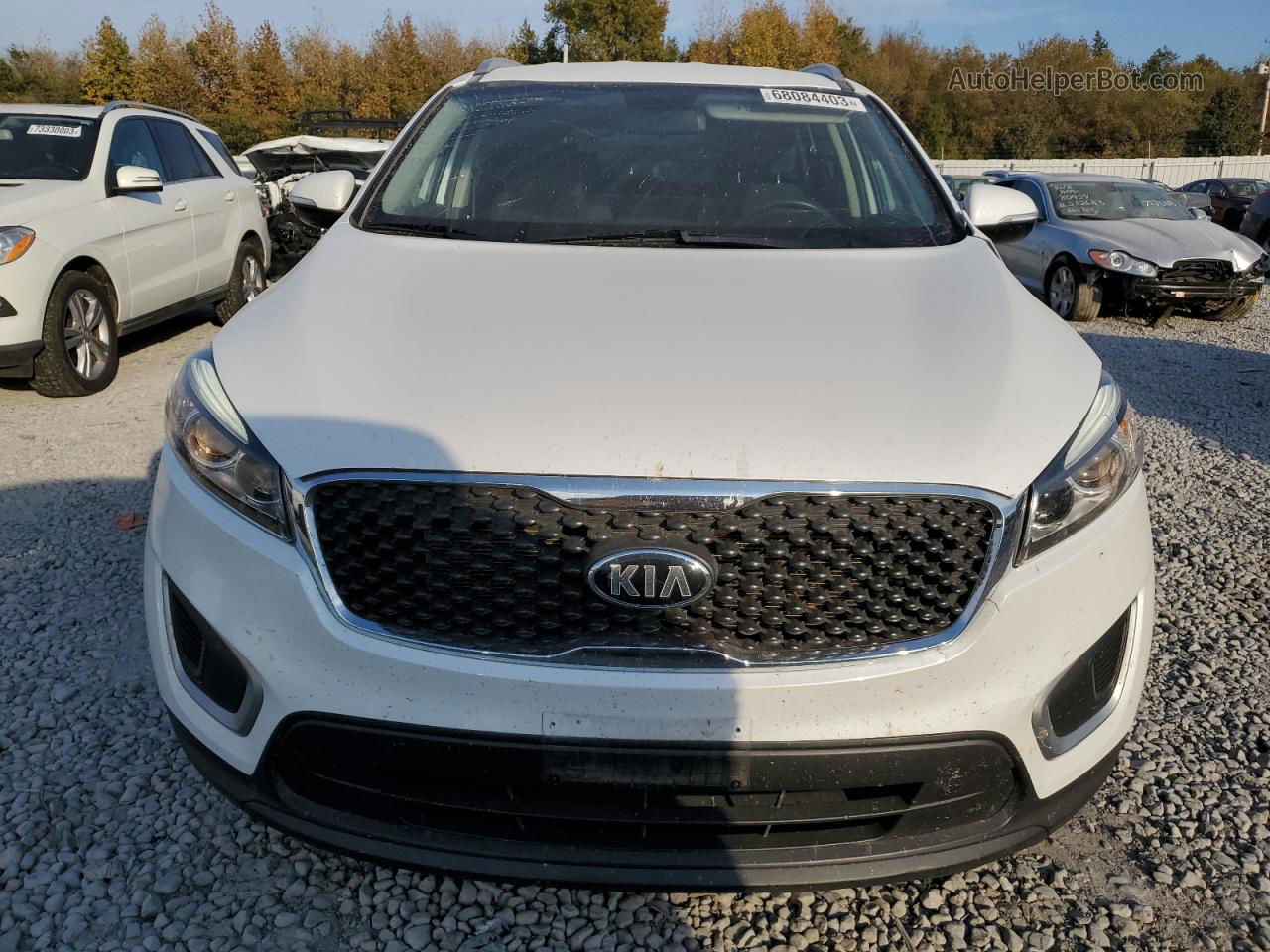 2018 Kia Sorento Lx White vin: 5XYPGDA52JG338734