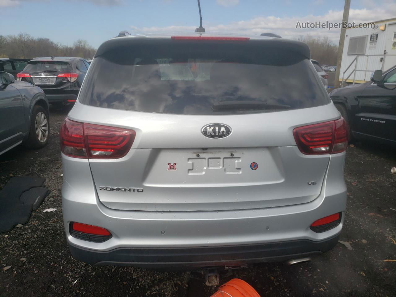 2020 Kia Sorento S Silver vin: 5XYPGDA53LG637037