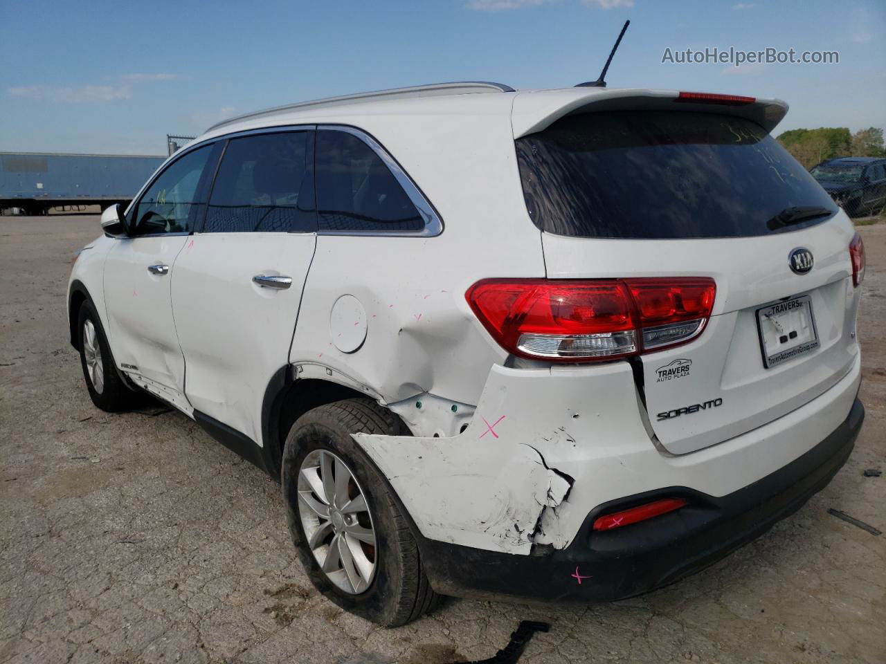 2018 Kia Sorento Lx White vin: 5XYPGDA54JG403325