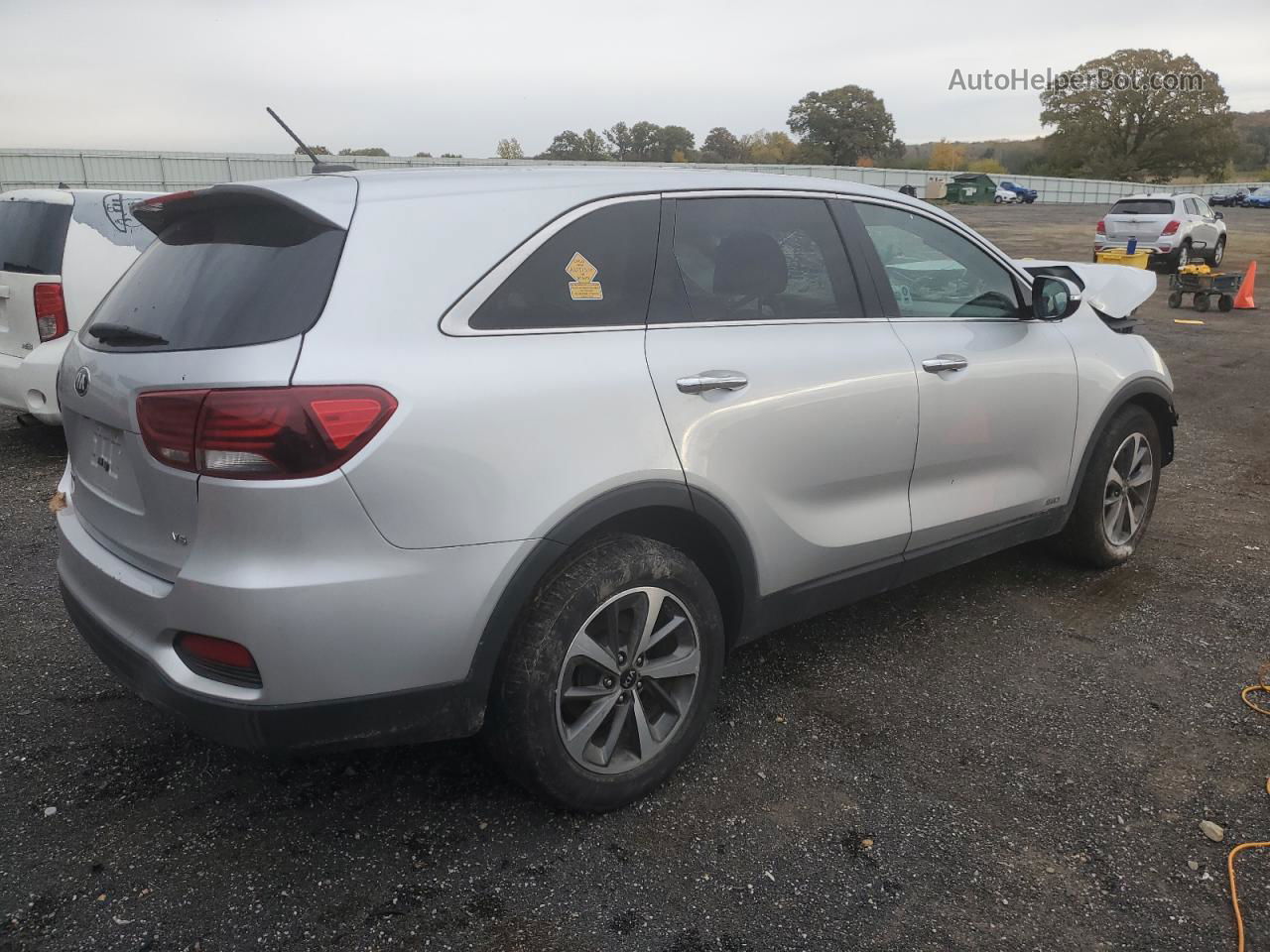 2020 Kia Sorento S Silver vin: 5XYPGDA56LG682263