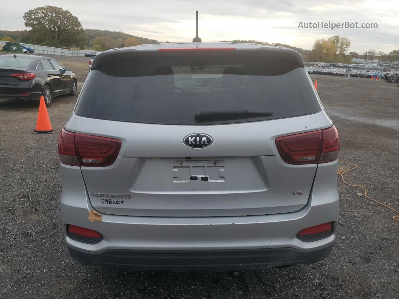 2020 Kia Sorento S Silver vin: 5XYPGDA56LG682263